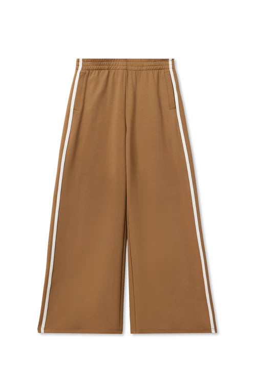PERFECT WHITE TEE | MIKOS TRAVEL WIDE LEG PANTS MOCHA